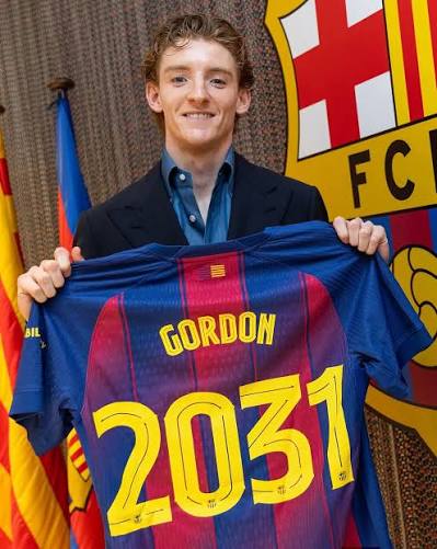 Anthony Gordon w przyszłym tygodniu zgłosi się do Barcelony